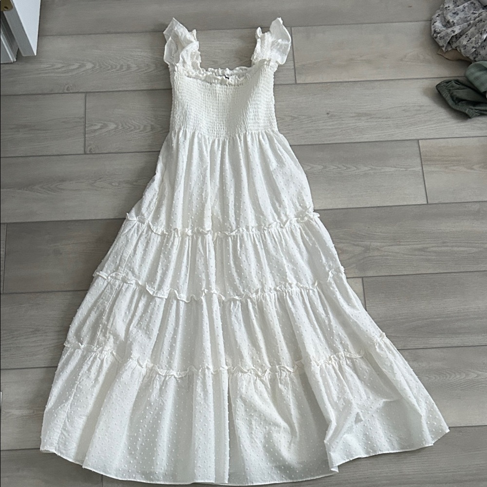 Chic White Ruffled Maxi Dress